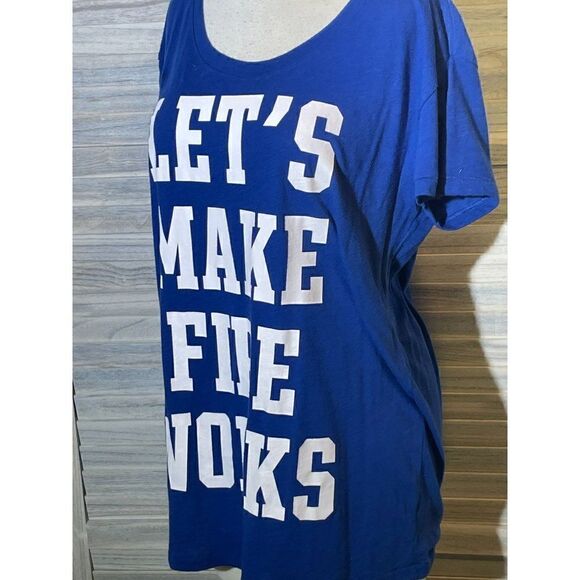 Victoria's Secret S-P PINK Fireworks Tee - Picture 9 of 13